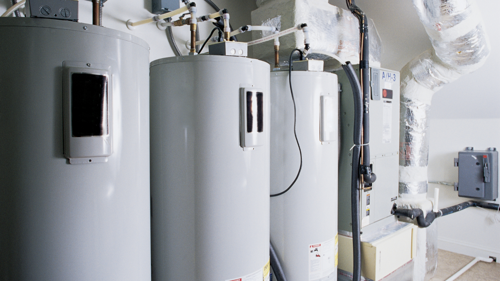 Rheem vs. A.O. Smith: The Ultimate Water Heater Showdown (2024 Comparison)